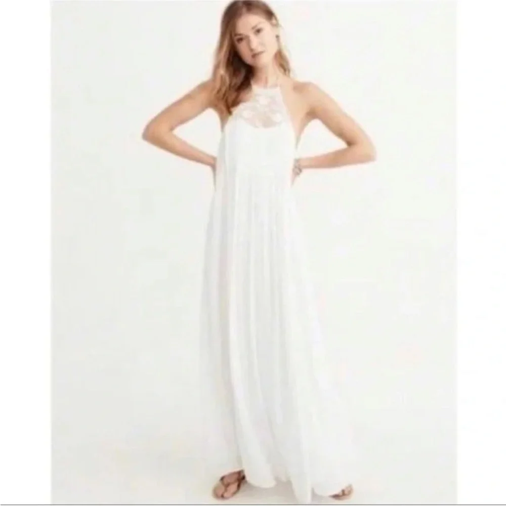 Abercrombie & Fitch White Lace Halter Maxi Dress - Women's Size Small - Romantic